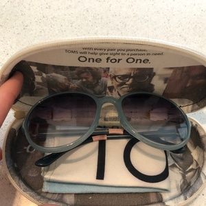 Toms Sunglasses-Like New!